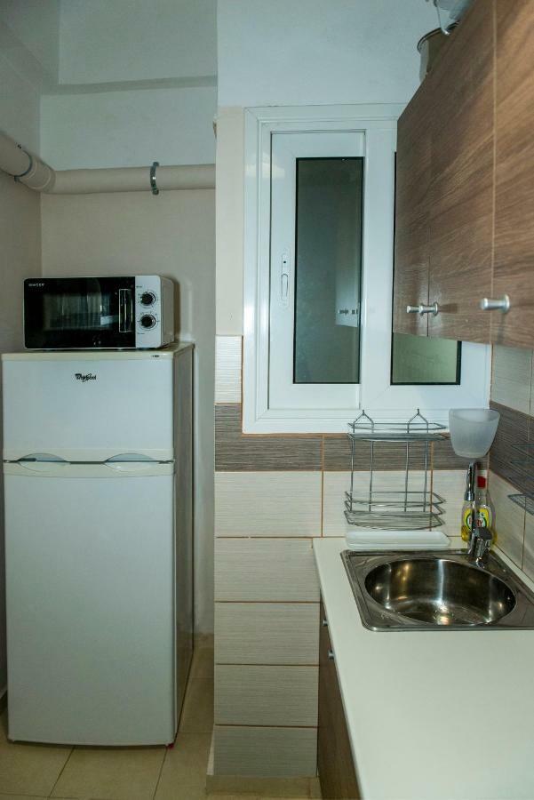 Athenshub - Across Metro Station Apartamento Exterior foto